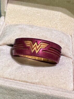 👑⚡ Wonder Woman Ring by Enso – For the Heroine in Every Story ⚡👑